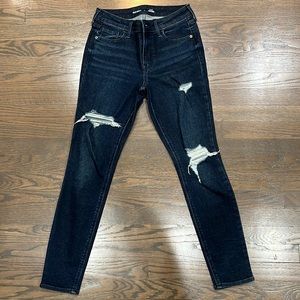 Old Navy Mid-Rise Rockstar Super Skinny
